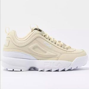 Fila disruptor sneaker size 7